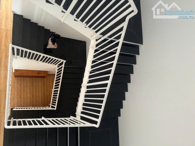 NHÀ MẶT TIỀN 5 Tầng đường THẠNH XUÂN 38 , phường THẠNH XUÂN, Q12, 287m2 (10mx29m) DÒNG TI - 2