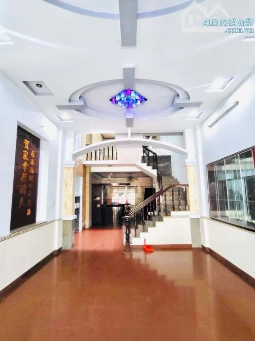Nhà đẹp khu vip Tên Lửa sầm uất - view công viên thoáng mát - 2