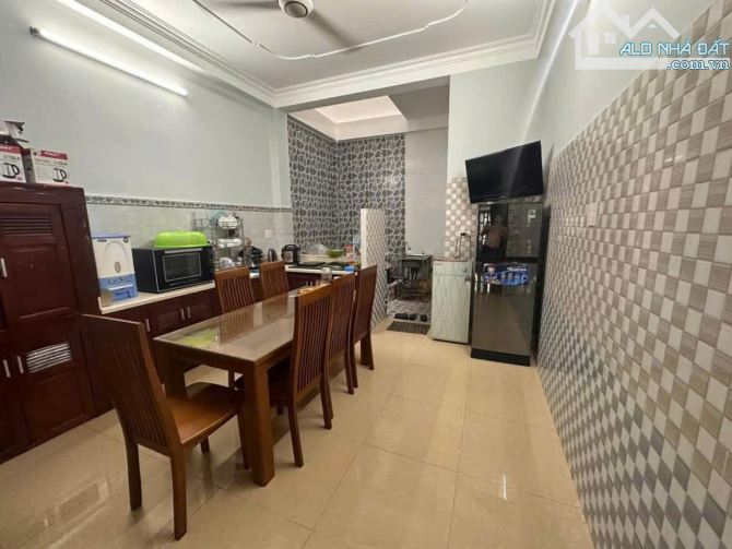 Nhà 4 tầng MẶT TIỀN KINH DOANH, tặng lại nội thất cao cấp,đường THẠNH LỘC 29,phường THẠNH - 2