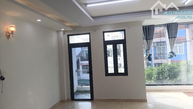 MẶT TIỀN ĐƯỜNG KINH DOANH SẦM UẤT KHU TÊN LỬA  CÓ VỈA HÈ  6 x 16 NGAY AEON MALL - 2