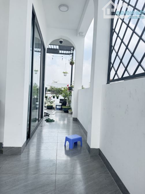 NHÀ MỚI ĐẸP - CHỈ VIỆC XÁCH VALI VỀ Ở - GIÁ CHỈ 5.5 TỶ - TẶNG FULL NỘI THẤT CAO CẤP - 2