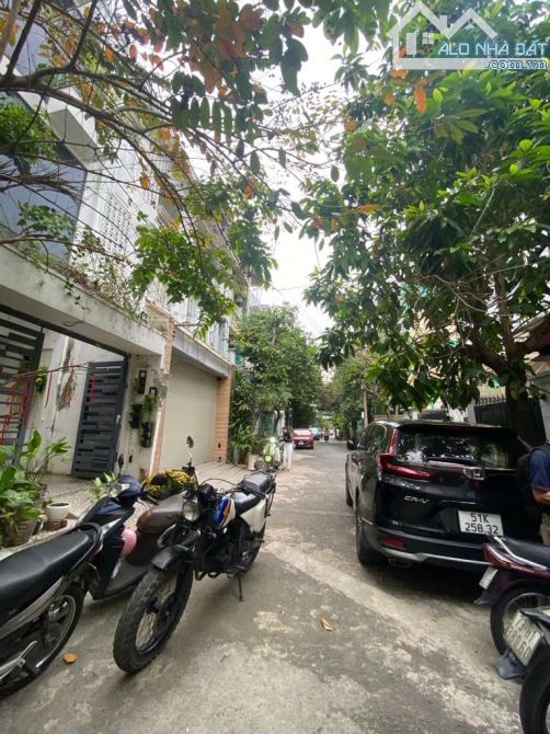 NHÀ 4 tầng Đường Hà Huy Giáp / P. Thạnh Lộc, Quận.12 dt 70 (4,2mx17m) Hẻm 8m 💵6,3tỷ - 2