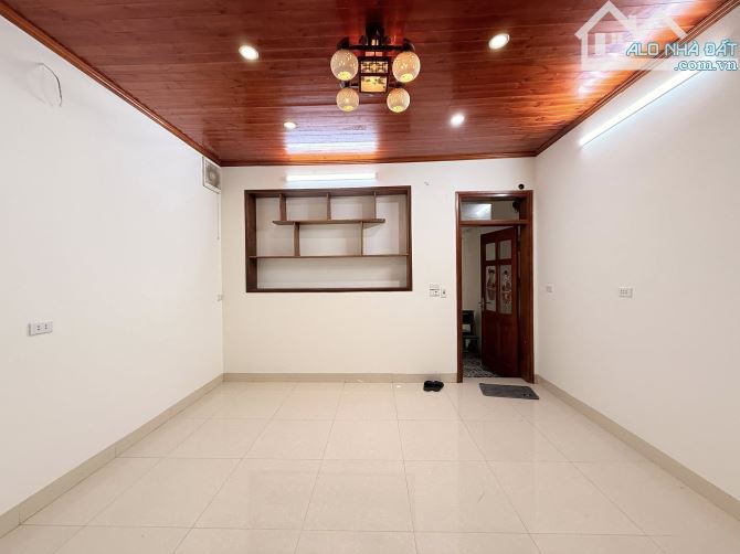DUY NHẤT DƯỚI 5 TỶ - NHÀ TỨ HIỆP 35M2 - NGÕ 3 GÁC NÔNG - NGAY SÁT MẶT ĐƯỜNG NGỌC HỒI - 2