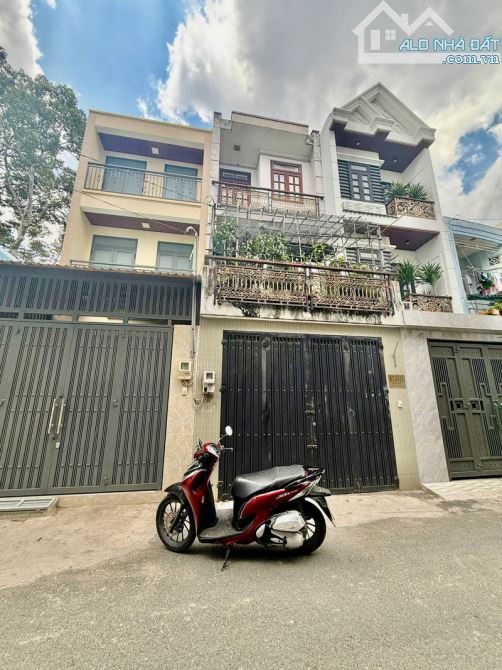 Nhà bán dt 64m2 đúc 3 tầng hẻm nhựa 7m thông đường Nguyễn Ảnh Thủ, phường Tân Chánh Hiệp, - 2