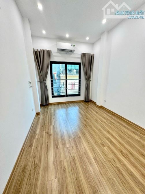 ❌Lạc Long Quân - 35m2 - 6 TỶ nhỉnh  - Ngõ Ô tô - Nhà cách phố 50m. - 2