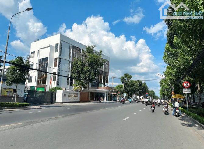 HÀNG ĐỘC LẠ MTKD Quang Trung view GÓC ngang 11m 330m2 KD tuyệt đỉnh làm showroom chỉ 45.9 - 2