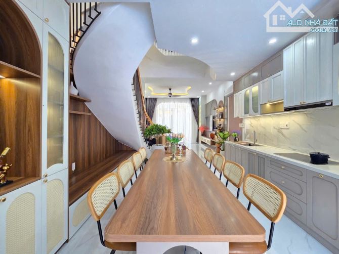 SIÊU HIẾM! VILLA 4 TẦNG CÓ HỒ BƠI – CHÂU THỊ VĨNH TẾ – GẦN BIỂN MỸ KHÊ – DÒNG TIỀN 50TR/T - 2