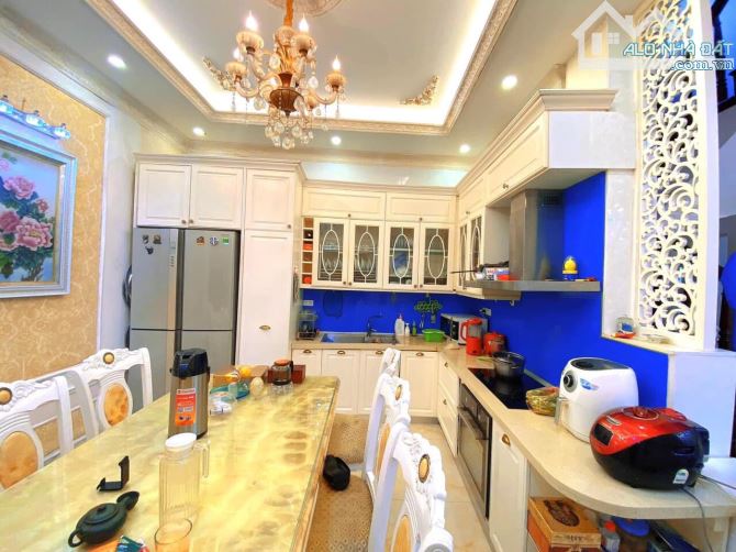 Phân Lô, Ô Tô Tránh Kinh doanh Vào Nhà, Kim Đồng, Diện tích 64m2 Giá 18 tỷ - 2