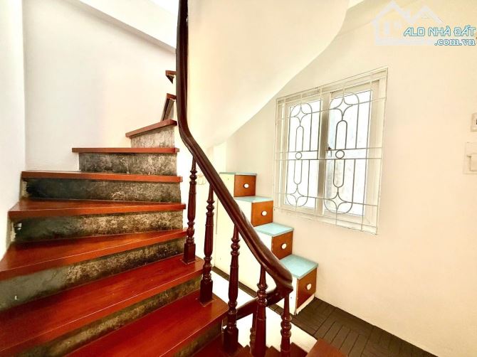 Bán nhà thịnh hào dt 30m 5t 4mMT,giá nhỉnh 5 tỷ,nhà đẹp,lô góc 3 thoáng,ngõ rộng - 2