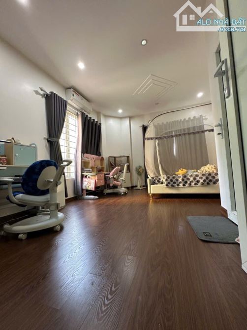 BÁN NHÀ QUYẾT THẮNG, YÊN NGHĨA, ĐƯỜNG 10M, VIEW HỒ , LÔ GÓC, KINH DOANH, 5 TẦNG , 10.3 TỶ - 2