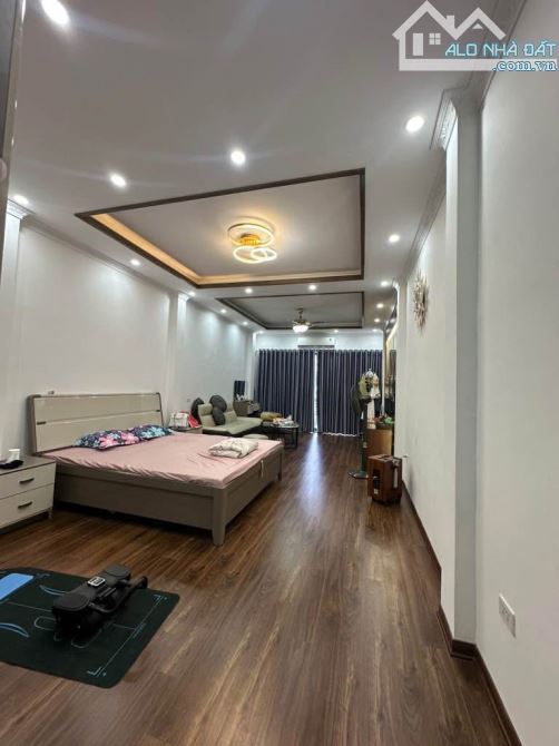 Phân Lô Mai Động- 70m2- Hơn chục tỏi- Nhà mới- 7 tầng Thang máy- Gara 7 chỗ- Full nội thất - 2