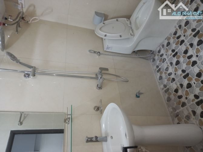 Nhà 1,5 tầng ngõ đường Giải Phóng gần NĐ Tower - 3