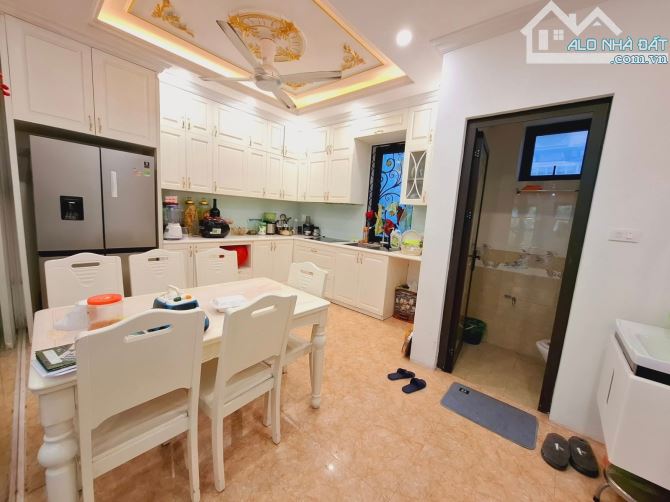 Cực hiếm! Lô góc 2 thoáng, Nguyễn Chánh, Cầu Giấy, 68m2, 6T, oto tránh, KD đỉnh, hơn 25 tỷ - 3