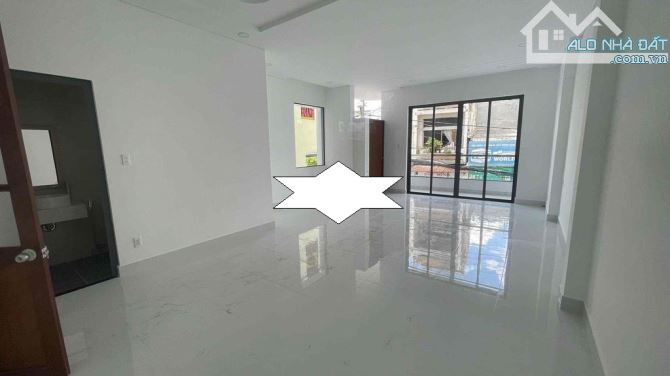 Cho thuê nhà mặt tiền Thạch Lam 144m², 2 Lầu - NGANG 8M - GẦN CHUNG CƯ - 3