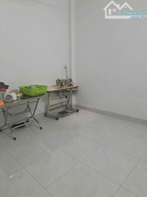 Nhà 3 tầng Mặt tiền thụt đường TÂN THỚI HIỆP 13, pTÂN THỚI HIỆP,Q12, dt 72m2(4mx18m).5,2Tỷ - 3