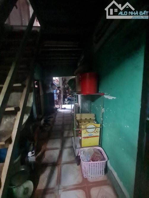 B.ÁN NH.À NGANG KHỦNG - SỔ NỞ HẬU - NHÀ CŨ TIỆN XÂY MỚI - 81M2 - LÒ SIÊU - Q11 - GIÁ NHỈNH - 3