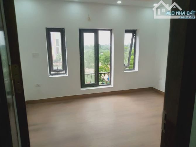 Bán nhà:Tựu Liệt, 50m2, 5 tầng, 4 ngủ, oto vào nhà, gần chợ đầu mối tam hiệp. Nhỉnh 8 tỷ - 3