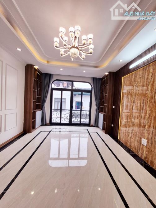 BÁN NHÀ QUẬN HOÀNG MAI 76M 5 TẦNG NHÀ ĐẸP GARA Ô TÔ GẦN PHỐ - 3