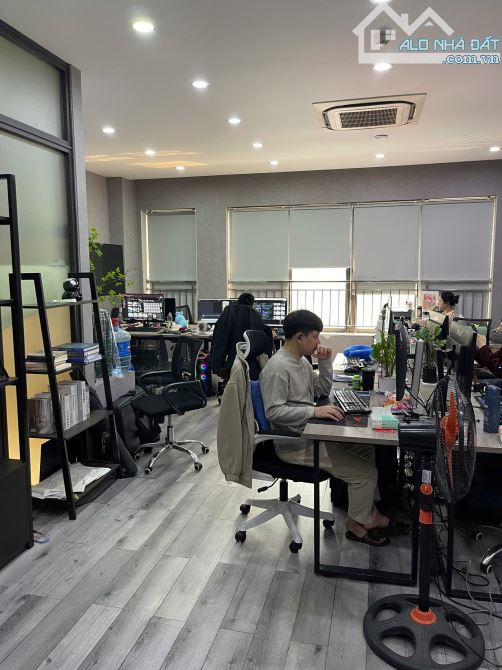Bán nhà mặt phố Cốm Vòng, Cầu Giấy. Diện tích 60m2, 7 tầng,thang máy. Giá 36 tỷ - 3
