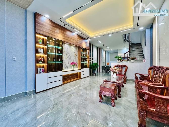 7,9ty..Giảm giá bán nhanh nhà 4,5m x 14m. Đúc 4 tấm.hẻm 8m. PHẠM VĂN CHIÊU p8 gv - 3