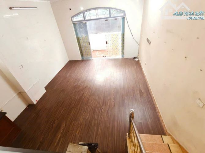 BÁN NHÀ PHÚ DIỄN, BTL – Ô TÔ ĐỖ CỔNG - DÂN XÂY CHẮC CHẮN – MẶT TIỀN ĐẸP - S= 45M2 - GIÁ 6. - 3