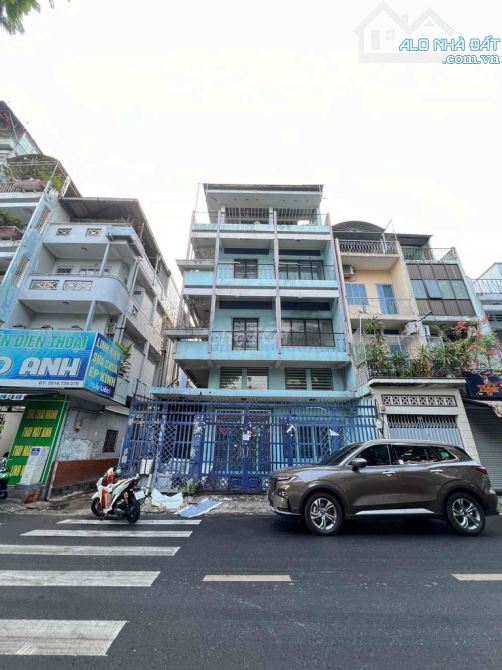 Cho thuê nhà góc 2 mặt tiền Nguyễn Tiểu La, Quận 10, 400m2 Sàn. - 3