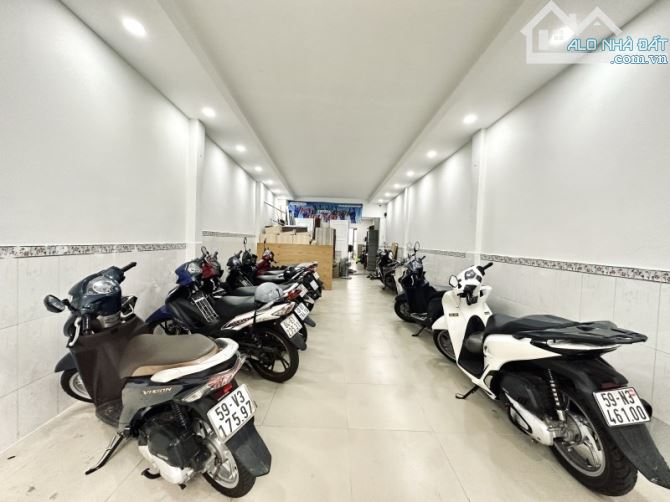 Bán Nhà CHDV Lê Quang Định – 80m2 – Doanh Thu 50 - 60 triệu tháng - 3
