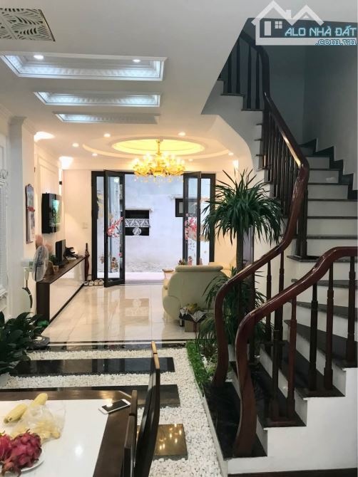 HƠN 8TY - NHÀ 5 TẦNG - VIEW HỒ. SIÊU THOÁNG  . NGÃ TƯ HÀ TRÌ - HÀ ĐÔNG - 3
