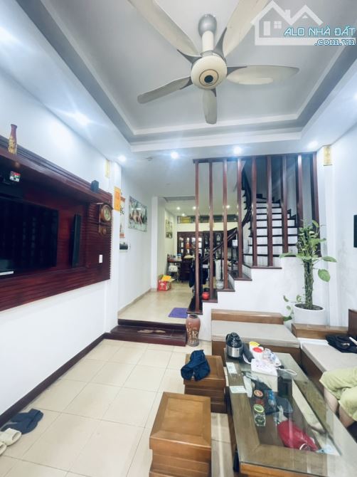 NHÀ HIẾM. 50M. 5T. 10,8 TỶ. LÔ GÓC. NGÕ NÔNG. RÔNG. GẦN ÔTÔ TRÁNH. HÀM NGHI. LÊ ĐỨC THỌ.. - 3