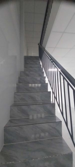 Cho thuê nhà 1 lầu mới xây kế đại học FPT tiện văn phòng - 3