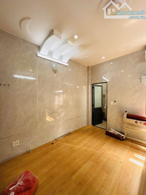 BÁN NHÀ 1 SẸT NGUYỄN TƯ GIẢN, HẺM 6M THÔNG, 4❌16m, 5 PN, Ở VÀ KD, 7 TỶ NHỈNH - 3