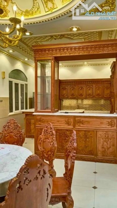 Bán Biệt Thự view sông Bến Phú Lâm, nở hậu 9m dài 20m ngang 5m3, hồ bơi, Quận 6 - 3