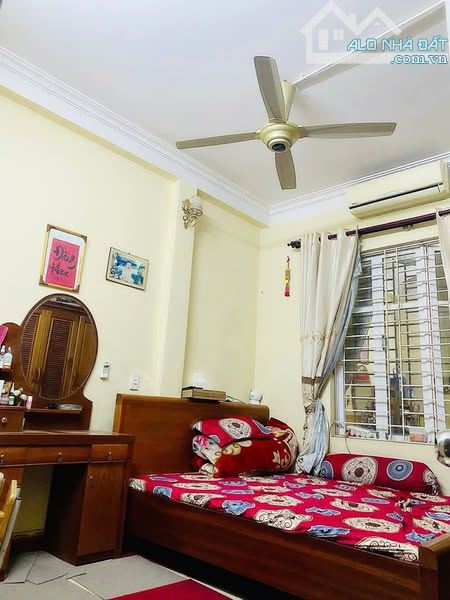 Nhỉnh 5 Tỷ Bán Nhà Dân Xây Phố Ngô Gia Tự Long Biên 34m2 4 Tầng Ngõ Thông, Ô Tô Cạnh Nhà - 3