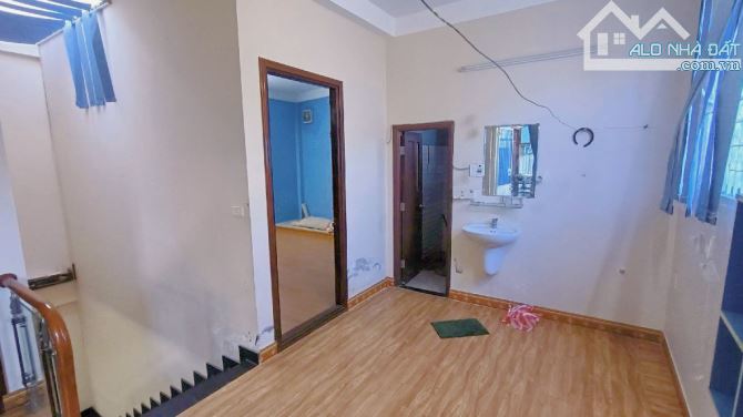 Bán nhà kiệt Hoàng Thúc Trâm- 3tỷ800tr Nhà 2 tầng full nội thất gỗ, trung tâm Đà Nẵng - 3