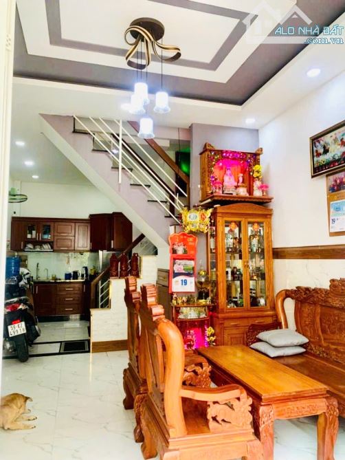 NHÀ BÁN HẺM XE TẢI -SỔ ĐẸP-PHÁP LÝ CHUẨN -NHĨNH 4 TỶ - 3