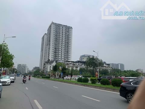 BÁN ĐẤT MẶT PHỐ HỒNG TIẾN TẶNG NHÀ CŨ 150M-2TẦNG-9MT.65 TỶ VỊ TRÍ KIM CƯƠNG XÂY TÒA ĐỈNH - 3