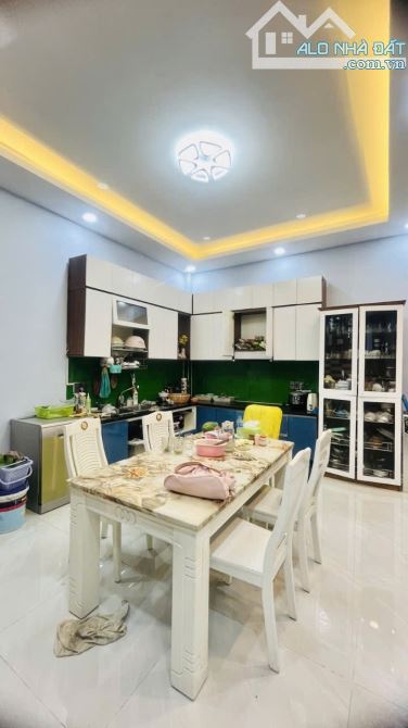 HIẾM NHÀ 2TẦNG - HẺM XE HƠI - ĐƯỜNG ĐỖ XUÂN HỢP, PHƯỚC LONG B - 100M²(5×20) - CHỈ 5.2TỶ. - 3
