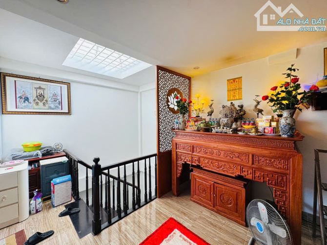 Bán nhà  Ông Ích Khiêm, Ba Đình - Nhà phân lô - ngõ ô tô đỗ cửa - 45m x 5T, 17.9 tỷ - 3