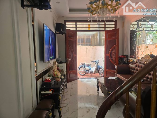 CỔ LINH BÁT KHỐI – 6 NGỦ FULL NỘI THẤT – Ở NHƯ NGHỈ DƯỠNG – 7,5 TỶ - 3