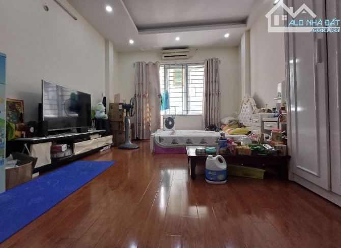 Hoàng Mai, Đền Lừ- GẦN OTO, Ở NGAY- 33m2- 5.91 tỷ - 3