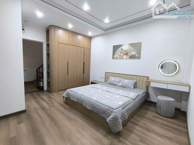 NGỌC THỤY - NHÀ ĐẸP , FULL NỘI THẤT , 5 TẦNG, GIÁ RẺ NHẤT THỊ TRƯỜNG - 3