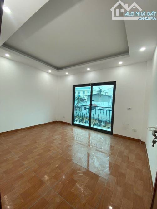 Căn nhà siêu đẹp tại Quỳnh Đô 50m mới koong 7 chô x dừng đỗ sẵn tiện ích chỉ 7.6 tỷ - 3