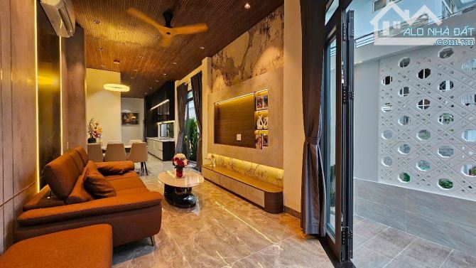 NHÀ ĐẸP Ở NGAY -FUL NỘI THẤT XỊN-60M2-4TẦNG-3PN-200M HUỲNH T PHÁT - SHR HC CHỉ 6.45T TL - 3