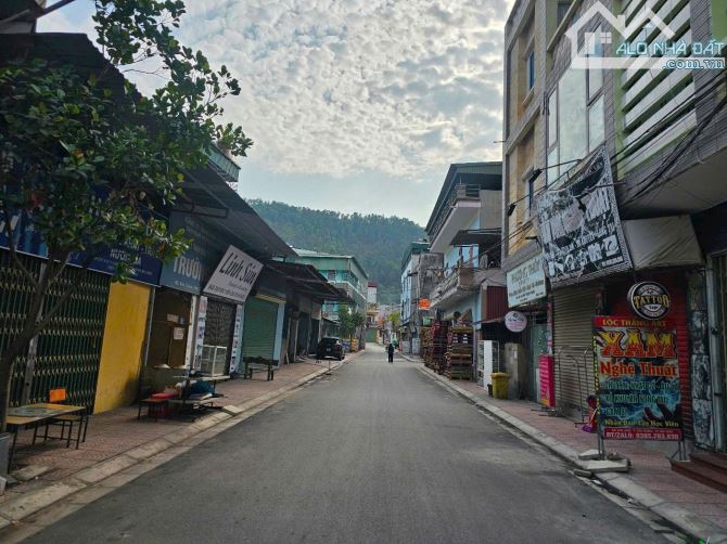 😁😁 Đẹp Thế Này Ko Mua Thì Mua Ở Đâu Nữa Mọi Ng Mà Giá Chỉ hơn 3 tỷ xíu , Diện Tích Tận 9 - 3