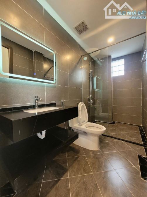 HIẾM, BÁN NHÀ 6 TÂNG, GARA THANG MÁY, THẠCH BÀN, GẦN HỒ, DT 60M - 3