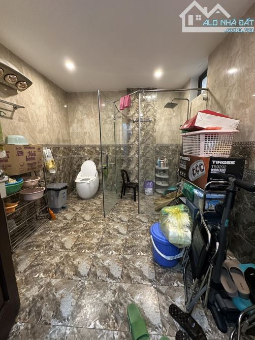 Bán nhà Hoàng Hoa Thám - 50m2 - 5 tầng - 6m mặt tiền - 10.8 tỷ - 3