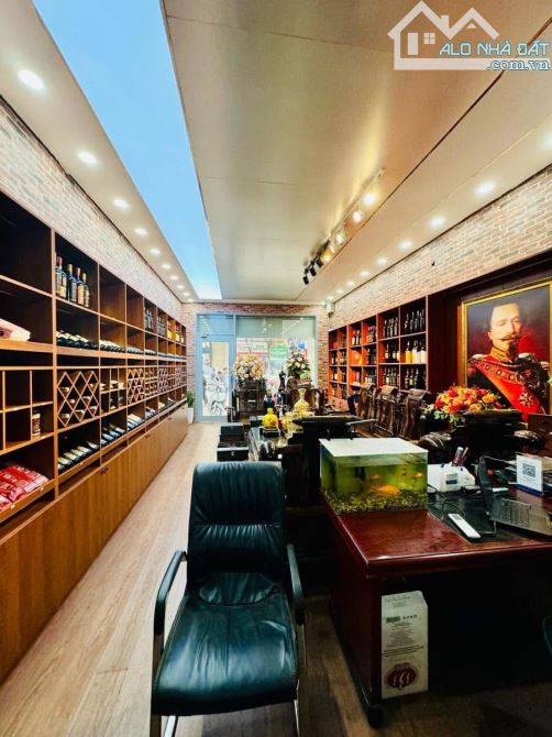 PHÂN LÔ HOÀNG QUỐC VIỆT💥DT 80M2 x 4T💥MT 4.5M💥33 TỶ💥VÌA HÈ💥Ô TÔ VÀO NHÀ💥KINH DOANH - 3