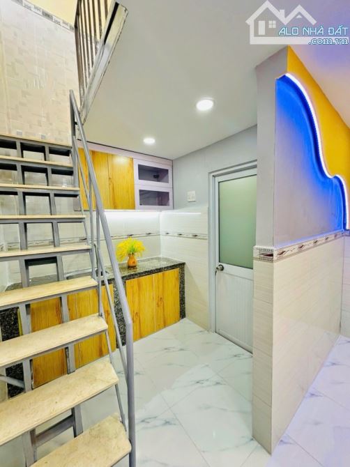 NHÀ 3 TẦNG GIÁP KÊNH TÂN HOÁ - 20M2 - MỚI ĐẸP - chỉ 2,38 tỷ - 3