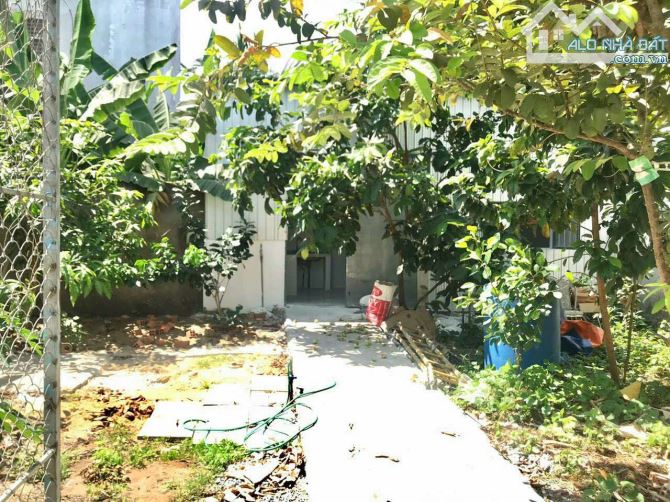 Cho thuê nhà có sân rộng máy lạnh gần chợ nổi Cái Răng 3,5 triệu - 3