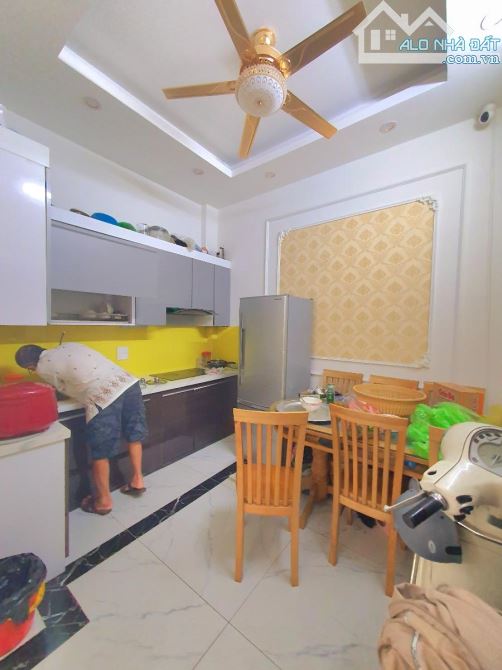 BÁN NHÀ KHƯƠNG ĐÌNH - THANH XUÂN - GẦN MẶT PHỐ - NỘI THẤT ĐẸP - 41M X 5 TẦNG - MT 3.8M - 3